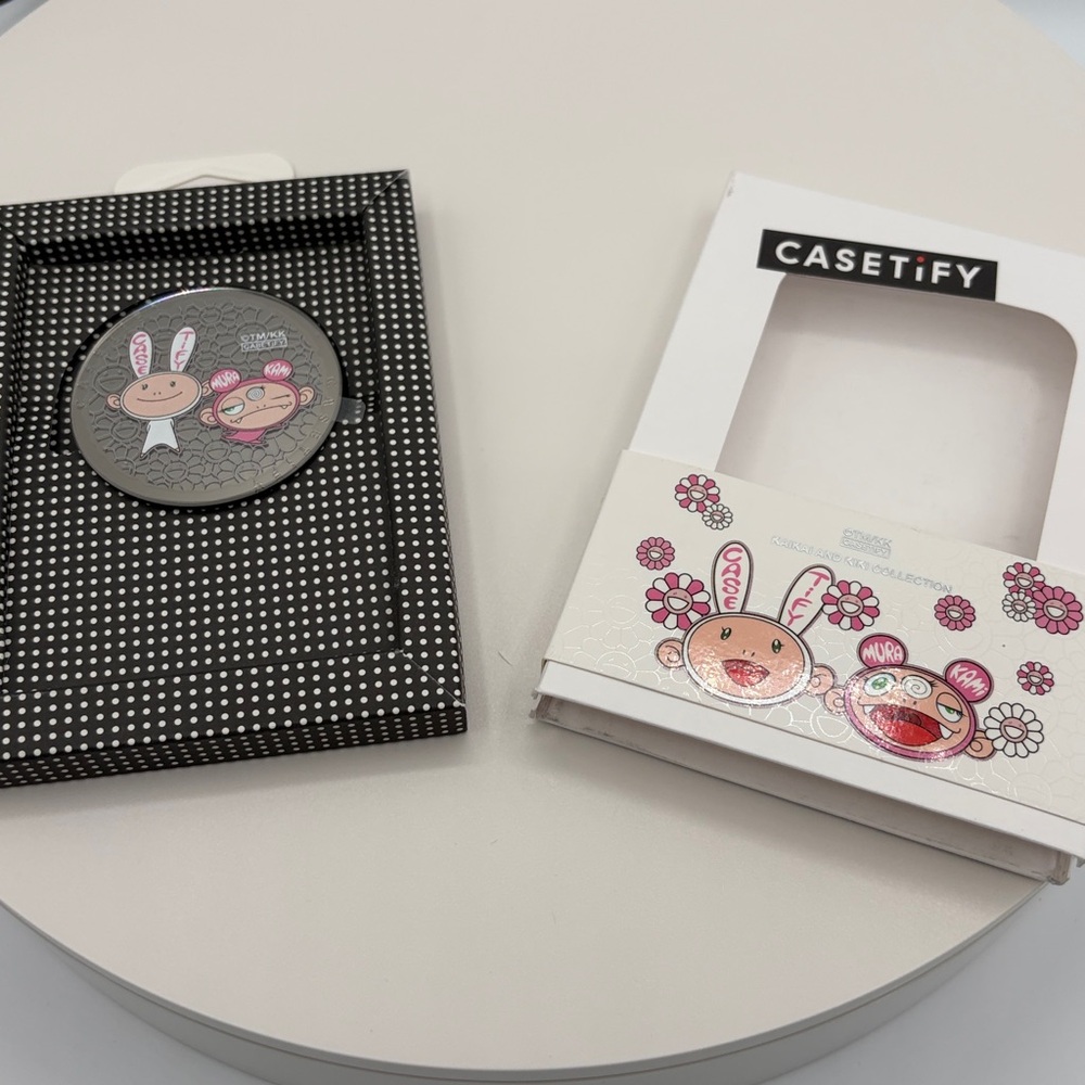 Casetify X Murakami Kaikai & Kiki collection Limited Edition MagSafe Grip Stand - Picture 2 of 2
